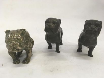 null Lot de 3 bulldog dont un en bronze
H : 8 cm