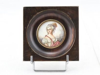null De LAURE
Paire de miniatures sur ivoire
Diam : 5,5 cm