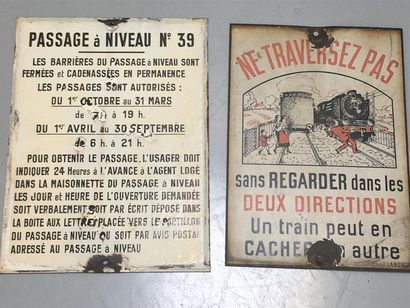 null Deux plaques émaillées SNCF protection des voies (traces de corrosion) 