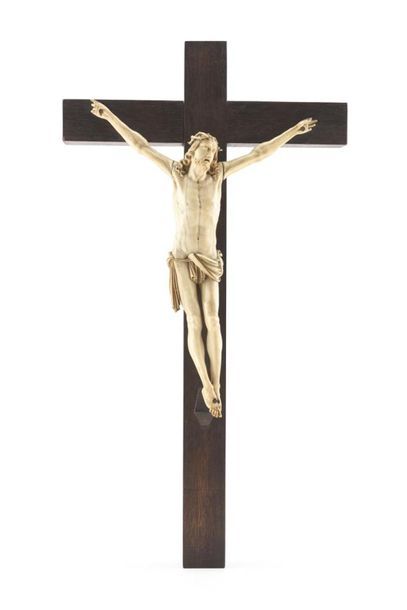 null Christ en ivoire sculpté et très finement ciselé
18ème siècle
H : 35 - L : 25...