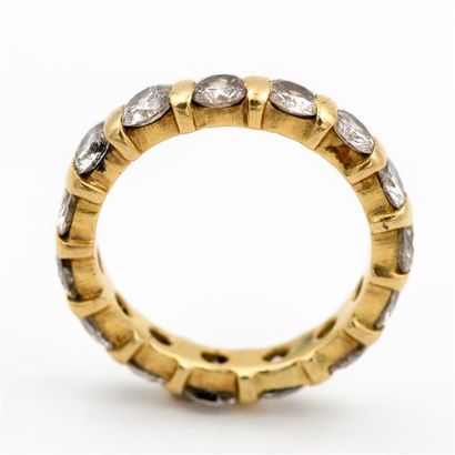 null Alliance américaine en or jaune (750) 18K serti barette de 15 diamants (inclusions)...