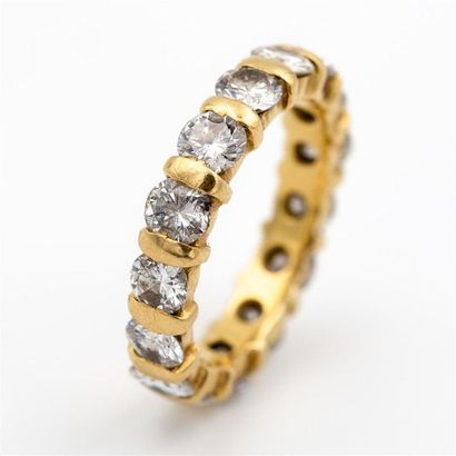 null Alliance américaine en or jaune (750) 18K serti barette de 15 diamants (inclusions)...