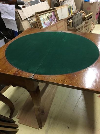 null Table à jeux en bois clair
19ème siècle
97 x 47
H : 78 cm