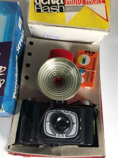 null Delta flash appareil photo dans sa boite
Joint une dinette en coffret