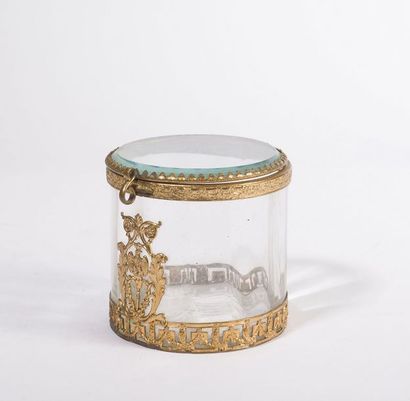 null Boite ronde à bijoux en cristal translucide dans une monture cage en bronze...