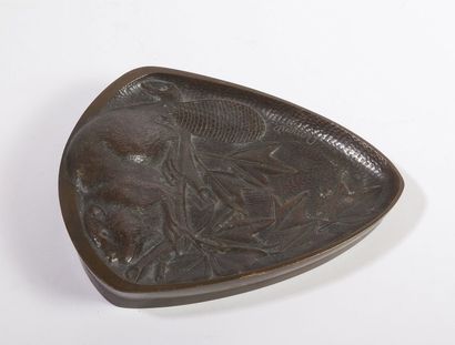Maurice OSMOND (1875- ?) 
Vide poche en bronze...