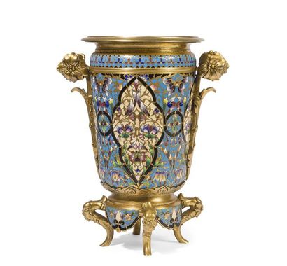 null Ferdinand BARBEDIENNE (1810-1892). (Attribué à).

Vase de forme cylindrique...