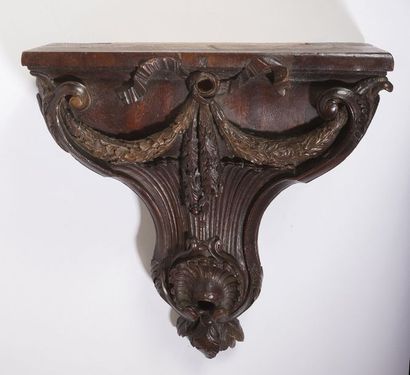 null Console d’applique en bois sculpté à décor de style Louis XVI (coquilles, agrafes,...