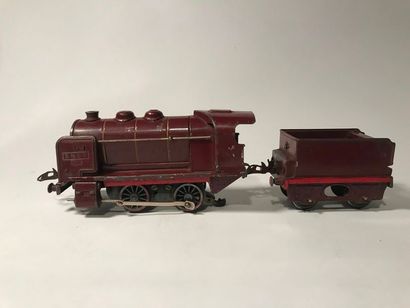 null HORNBY. Locomotive vapeur avec tender.

OVA SNCF marron-rouge. Échelle 0. B...