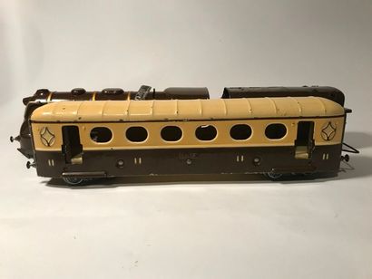 null JEP. Locomotive marron avec tender.

+ un wagon. Échelle 0. B.E.