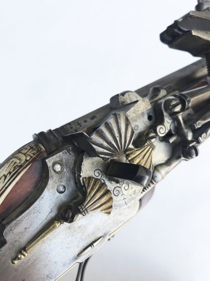 null Rare and beautiful pistol of the type Bodyguard of Christian II of Saxony. Circa...
