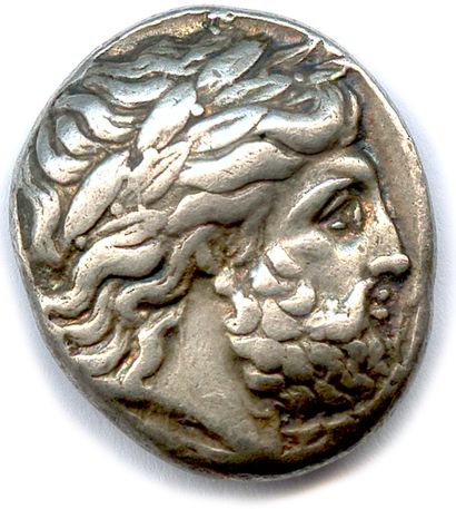 null KINGDOM OF MACEDONIA - PHILIPPO II 359-336

Laureate head of Zeus. R/. . The...