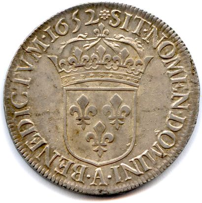 null LOUIS XIV 1643-1715

Shield with long fuse 1652 A = Paris. 

(XIIII with a point...