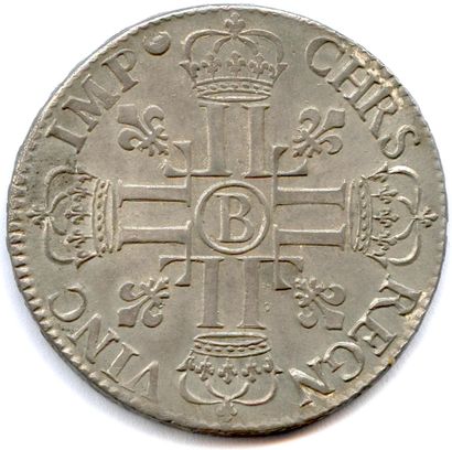 null LOUIS XIV 1643-1715

Shield with 8 Ls (1st type) 1692 B = Rouen. 

(27.24 g)...