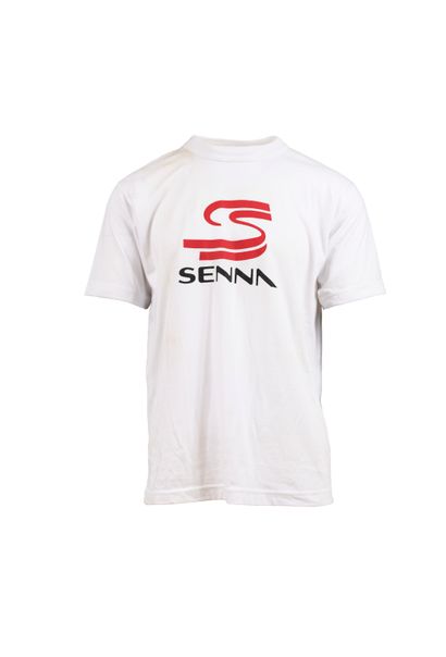 null Set of 4 advertising T-shirts of the brand Ayrton Senna. Size M. L. XL. In used...