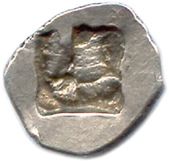 null 
MASSALIA Type du Trésor d'Auriol 495-460




Tête d'Athéna à droite, coiffée...