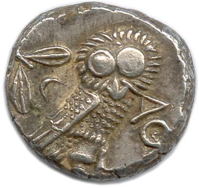 null ATTIQUE - ATHÈNES 353-294

Tête d'Athéna à droite (l'oeil de profil), coiffée...