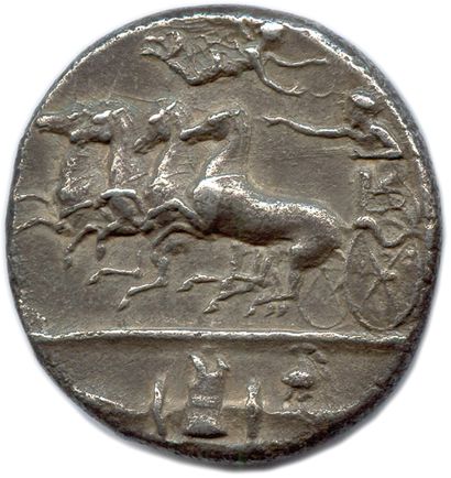  SICILE - SYRACUSE Règne de Denys 406-367 
Tête de la nymphe Aréthuse à gauche, couronnée...