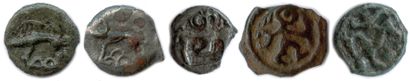 null LEUCI, REMI, SENONES 

Five potins (cast bronzes): 

Leuci (boar) ♦ DT 153,...