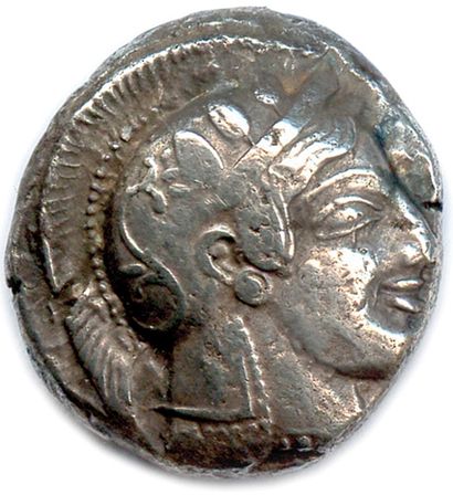 null ATTIQUE - ATHÈNES 460-465

Tête d’Athéna à droite (l'œil de face), coiffée d'un...