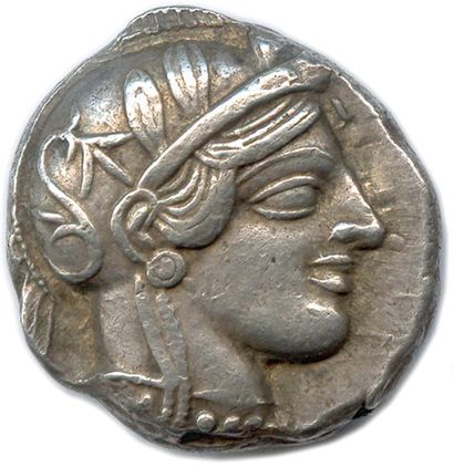 null ATTIQUE - ATHÈNES 470-465

Tête d'Athéna à droite (l'oeil de face), coiffée...