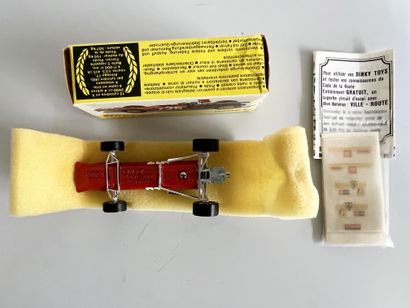null Dinky Toys. FERRARI F1 Jacky Ickx red. Ref. 1422. With accessories, new in ...