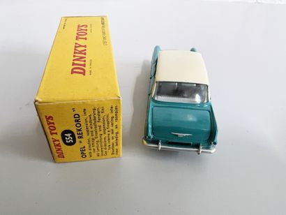 null Dinky Toys. OPEL REKORD 1960 turquoise, toit ivoire. Réf. 554. Plats sur les...