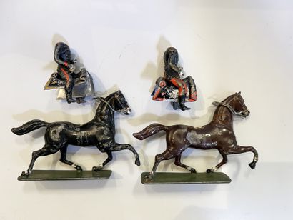 null C.B.G. Mignot. 4ème grandeur. Armée française 1883. 3 cavaliers. Général avec...
