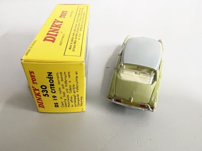 null Dinky Toys. CITROEN DS19 lime green with grey roof / 2. 530. New in box.