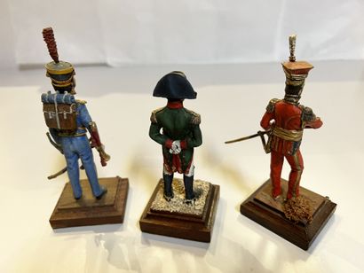 null Ier Empire en 90 mm. Napoléon, Colbert et Marine de la Garde sur socles en bois....