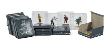 null Hergé figurines. Archives Tintin / 2. 14 flat figures with their protections....