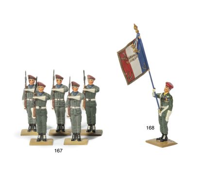 null Jean-Pierre FEIGLY. Vth Republic. Paratroopers (1980). Red beret and dark green...