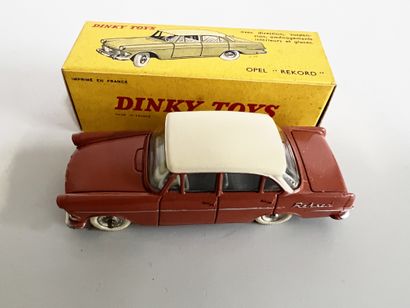 null Dinky Toys. OPEL REKORD 1960 brick, cream roof. Ref. 554. New in box.