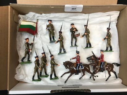 null SCHMITT. Bulgarie Première Guerre mondiale. 2 Hussards à cheval, officier, drapeau,...