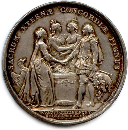 null LOUIS XVI et MARIE ANTOINETTE 

Médaille en argent du mariage de Louis XVI et...