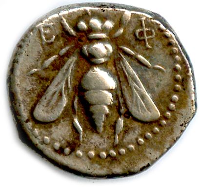 IONIA - EPHESUS 202-133

E-Φ Bee. R/. Stag...