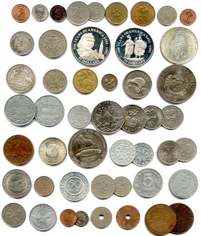 null PAYS d'OCÉANIE 

Lot de 49 monnaies en argent, nickel, alu et divers métaux...