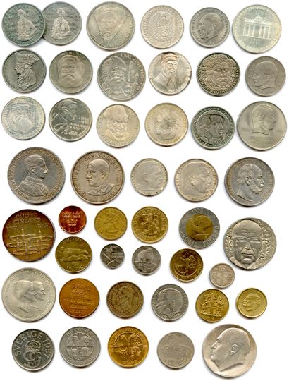 Lot de 61 pièces modernes en argent, nickel,...