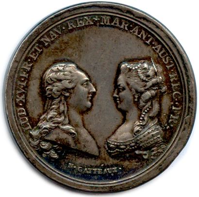 null LOUIS XVI et MARIE ANTOINETTE 

Médaille en argent du mariage de Louis XVI et...