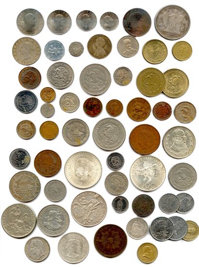 null AMÉRIQUE DU SUD 

Lot de 113 pièces en argent, bronze et divers métaux et deux...