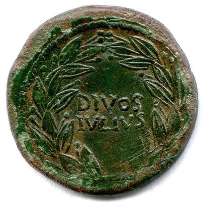 null OCTAVE et JULES CÉSAR. Sesterce (grand bronze). Italie du Sud. 14,55 g (Tête...