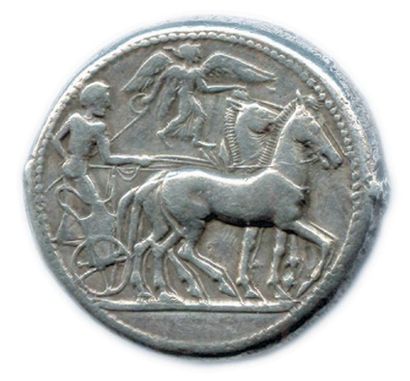 null SICILE - SYRACUSE Règne de Gélon 485-478 Tête diadémée de la nymphe Aréthuse...