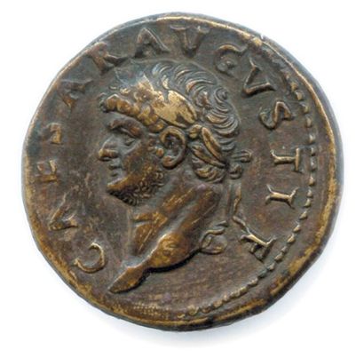 null DOMITIEN Titus Flavius Domitianus 13 septembre 81 - 18 septembre 96 Sa tête...