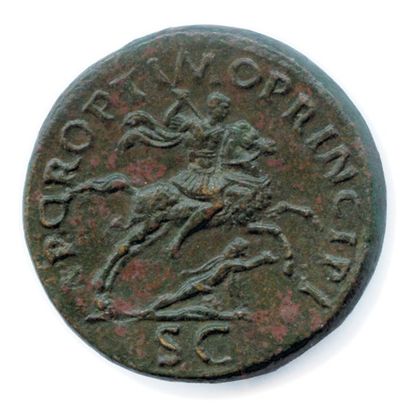 null TRAJAN Marcus Ulpius Traianus 25 janvier 98 - 8 août 117 Son buste lauré à droite,...