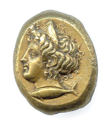 null MYSIE - CYZIQUE 550-500 Tête diadémée de la nymphe Aphrodite, le diadème orné...
