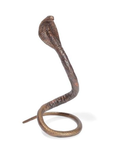 null ÉCOLE MODERNE.

Sculpture en bronze figurant un cobra dressé.

Hauteur : 28,5...