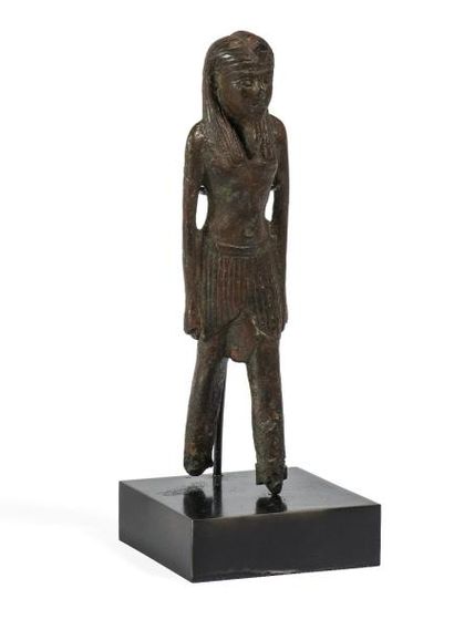 Statuette représentant un pharaon ou une...