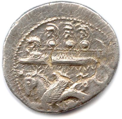 null PHENICIE - BYBLOS

AZBAAL roi de Gebal vers 340 avant J.-C.

Trois hoplites...