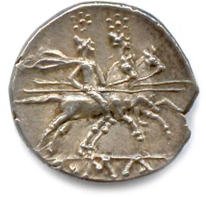 null ANONYMES 211-209

Tête de Rome. R/. Les Dioscures.

Quinaire d’argent.(1,97...