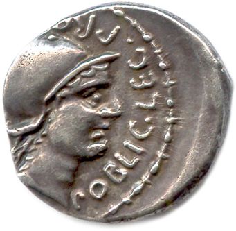null POBLICIA pour Cneus Pompeius Magnus 46-45

Tête casquée de Rome. R/. Femme présentant...
